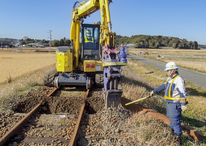 いすみ鉄道　復旧作業に従事 施工中の画像
